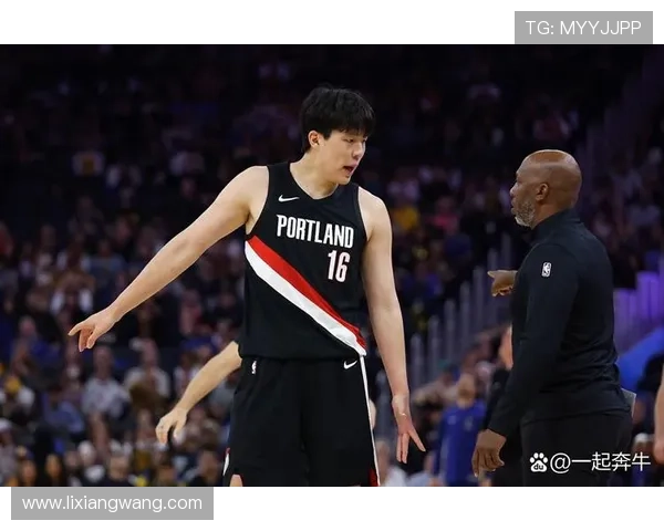 杨瀚森新秀赛季回顾 高光时刻与成长之路